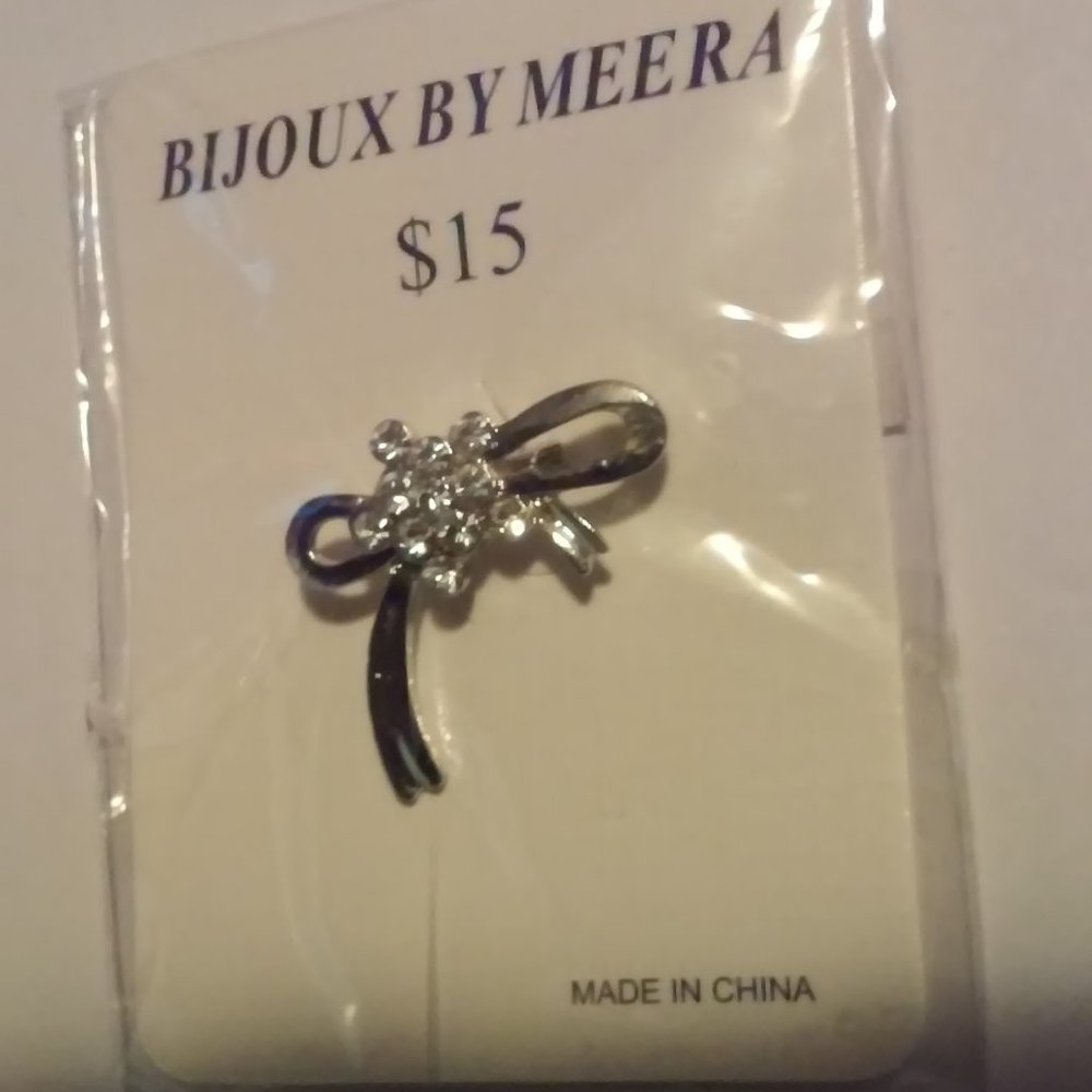 Pin Silver Bow With 11 Clear Stones 1 1/4" Wide x1" New In Package